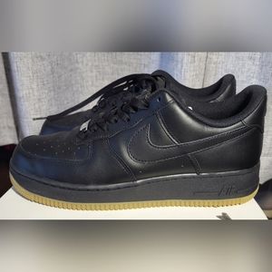 SOLD...Nike Men's Airforce 1 Sz 9.5 Black